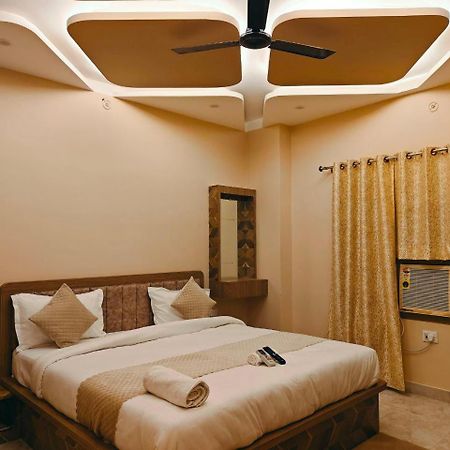 Hotel The Pushpraj Waranasi Zewnętrze zdjęcie