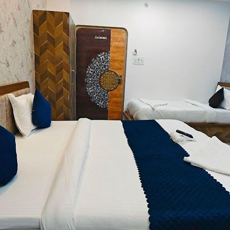 Hotel The Pushpraj Waranasi Zewnętrze zdjęcie