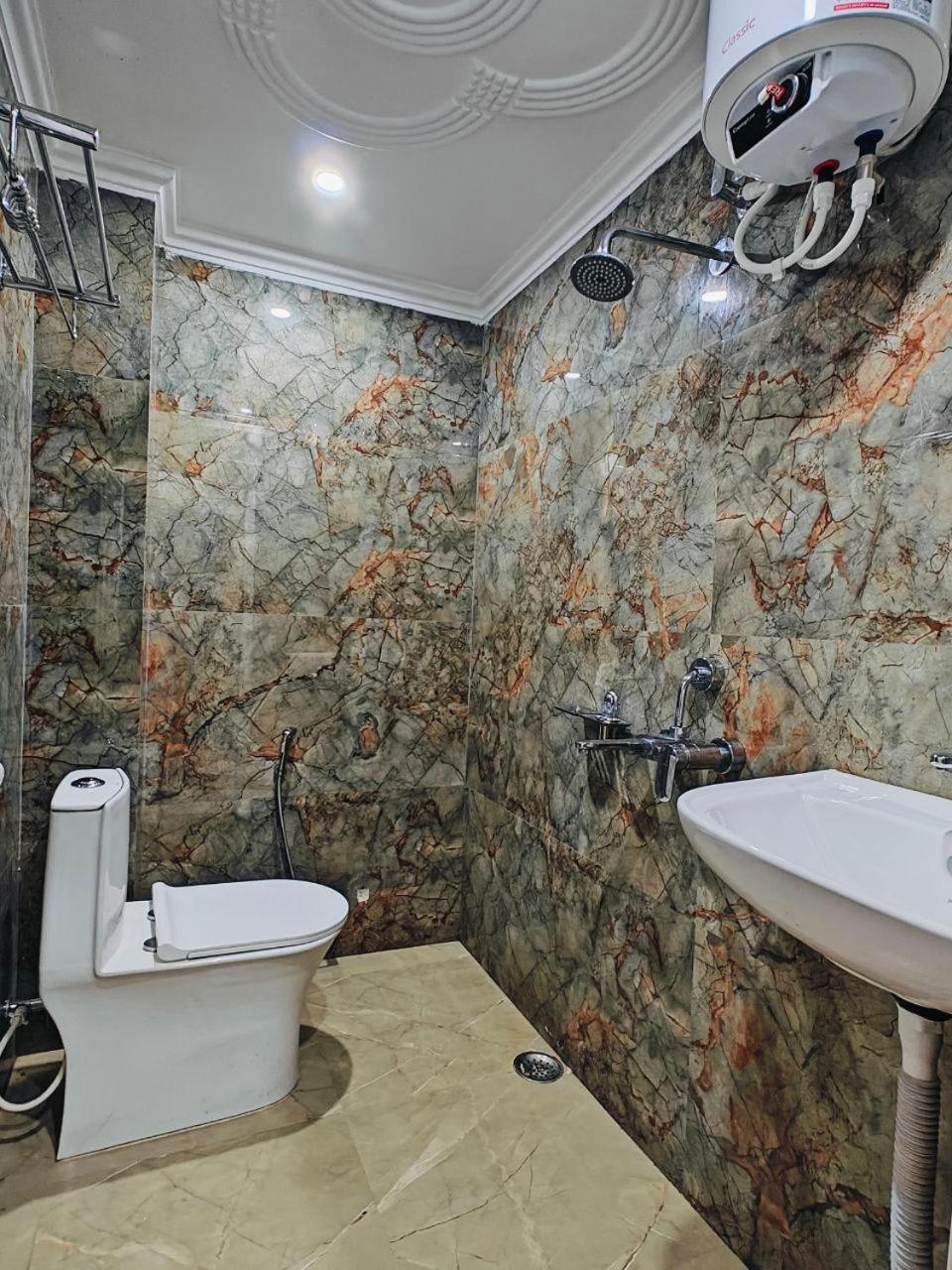Hotel The Pushpraj Waranasi Zewnętrze zdjęcie