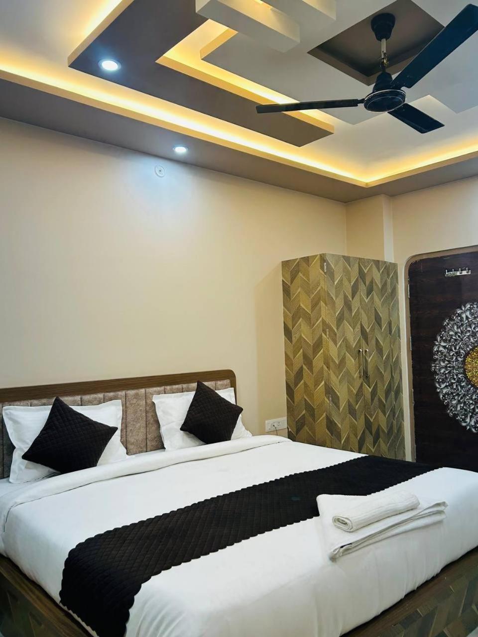 Hotel The Pushpraj Waranasi Zewnętrze zdjęcie